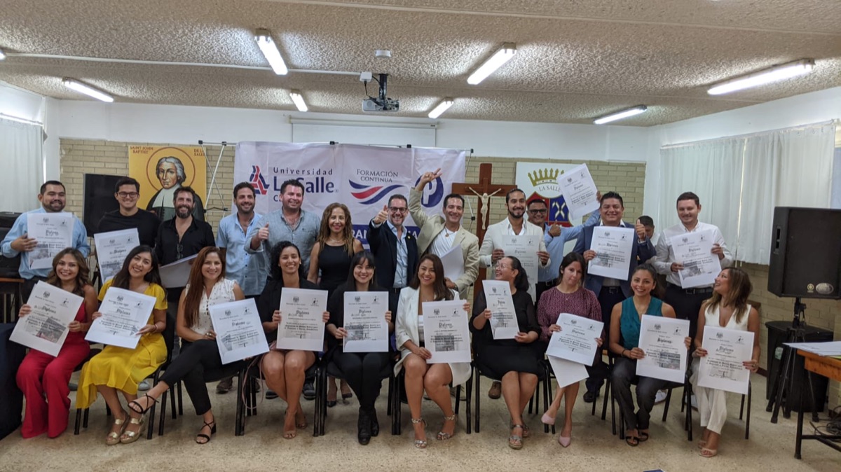 Capacitación y certificación de equipo